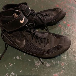 Men’s boxing shoes size 13